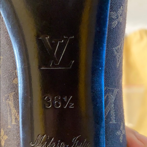 Louis Vuitton Heels - Picture 11 of 12